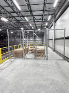 CL3 - Interior Chain Link Cage