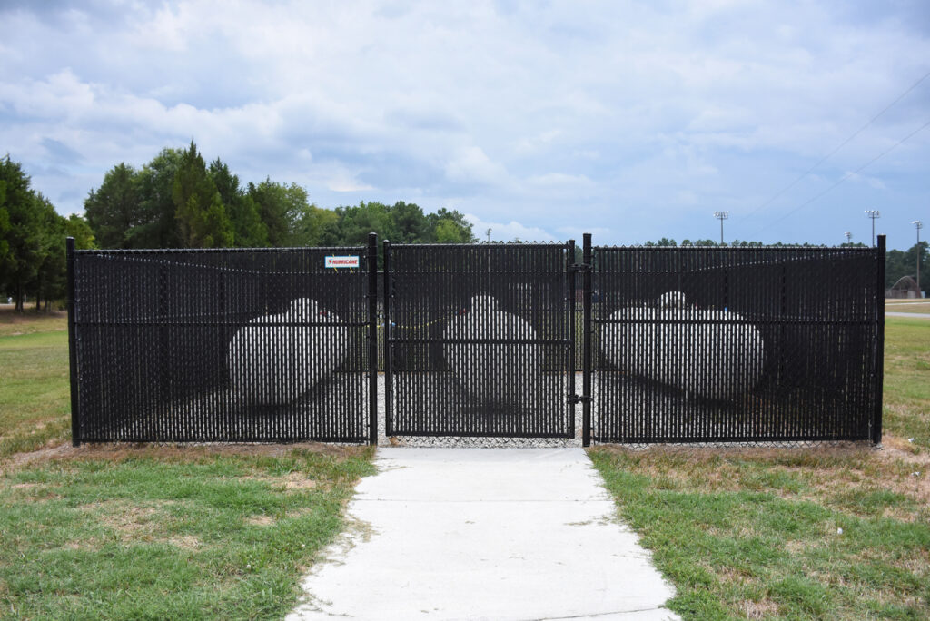 E3 - 6’ Chain Link Propane Enclosure