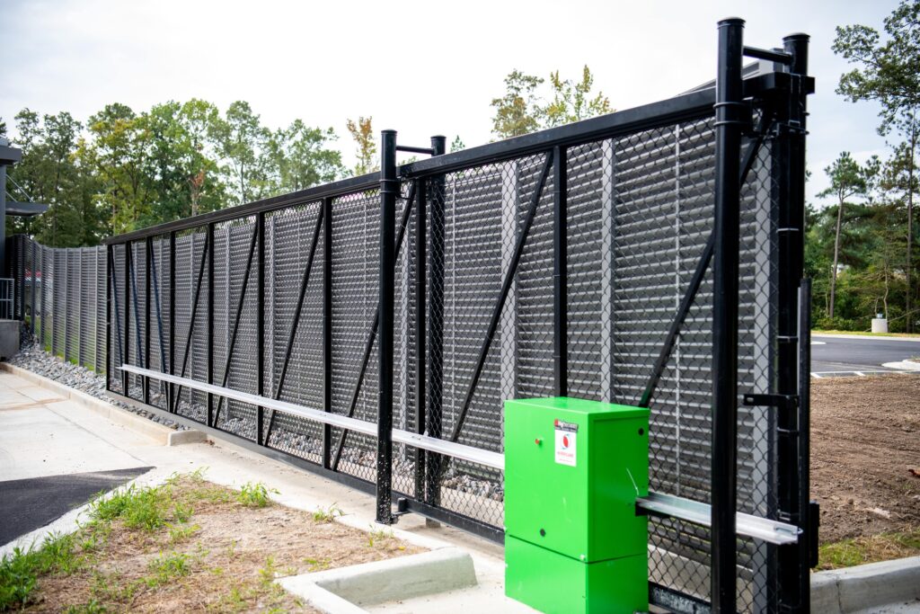 G6 - Cantilever Slide Gate With Operator