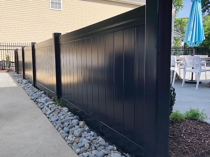 The Pros and Cons of Vinyl Fencing | VA NC